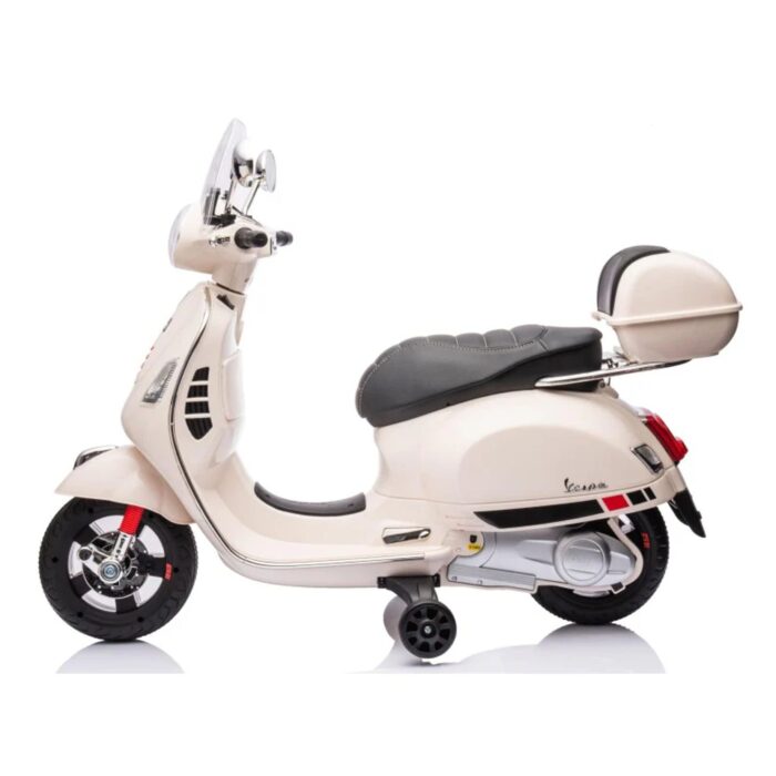 Giaquinto Vespa GTS Bianca - immagine 3